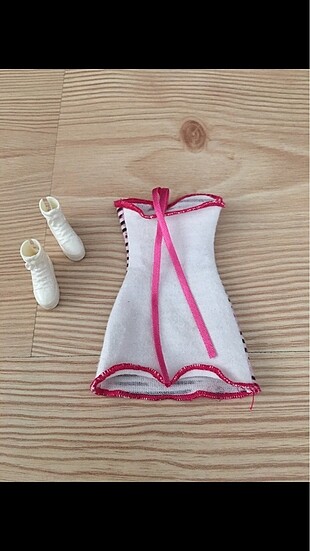 Barbie Barbie kıyafet