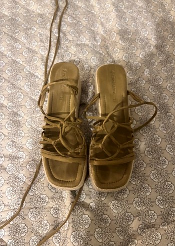 38 Beden camel Renk Stradivarius Süet Dolgu Topuklu Kadın Sandalet