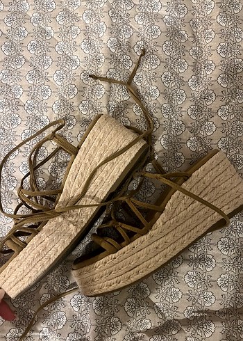 38 Beden Stradivarius Süet Dolgu Topuklu Kadın Sandalet