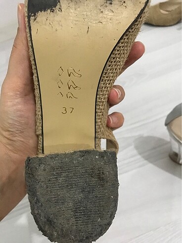 37 Beden Hasır sandalet topuklu