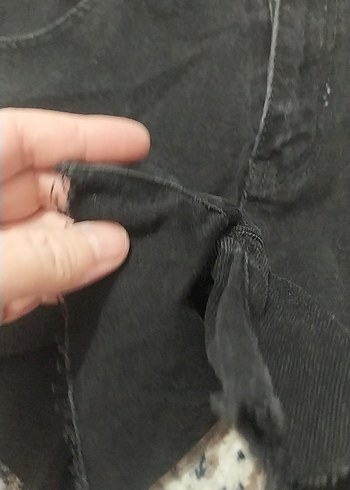 Siyah Kürklü Rahat Kesim Kadın Kot Şort - Görsel 2