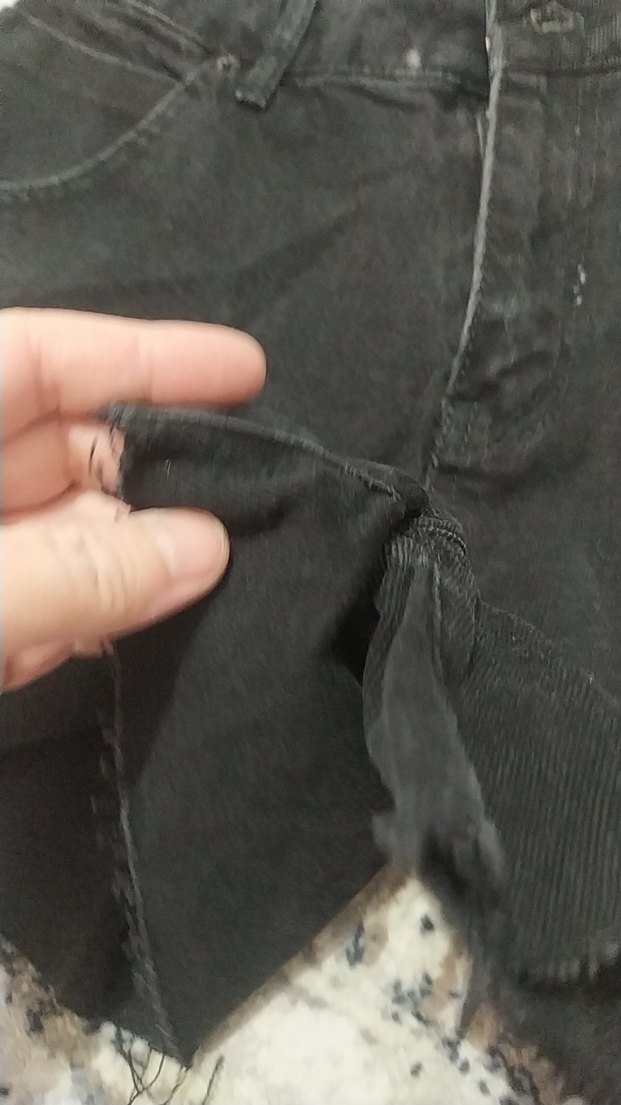 Siyah Kürklü Rahat Kesim Kadın Kot Şort - Görsel 2