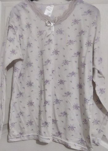 Çiçek Desenli Uzun Kollu Kadın Pijama Üstü