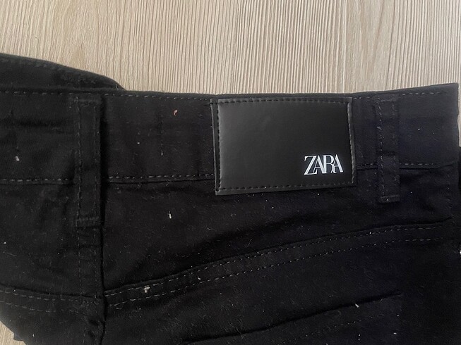 38 Beden siyah Renk Orjinal zara pantolon