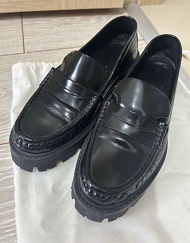 Massimo Dutti Loafer