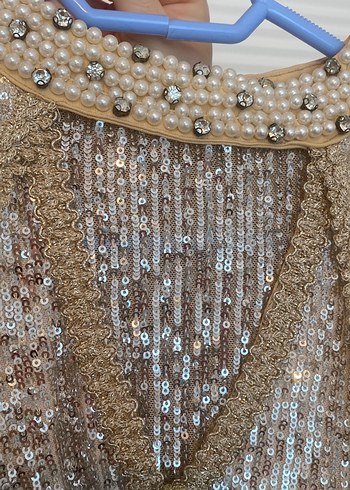 Altın sarısı, nişan ve kına gecesi ve özel gün için abiye - Görsel 10