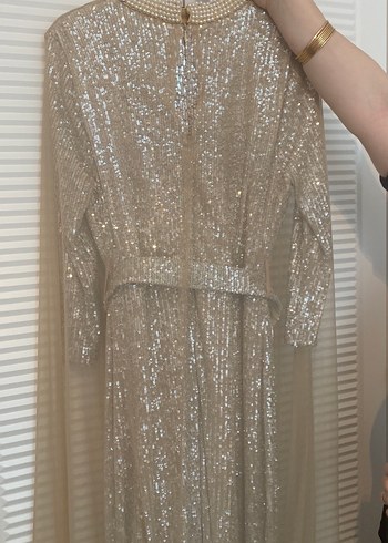 Altın sarısı, nişan ve kına gecesi ve özel gün için abiye - Görsel 8