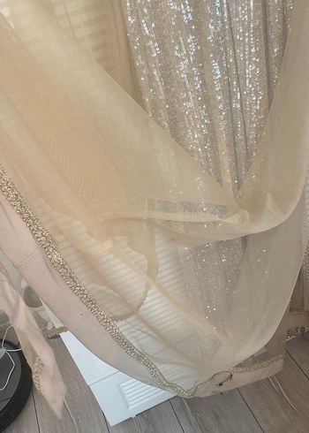 Altın sarısı, nişan ve kına gecesi ve özel gün için abiye - Görsel 9