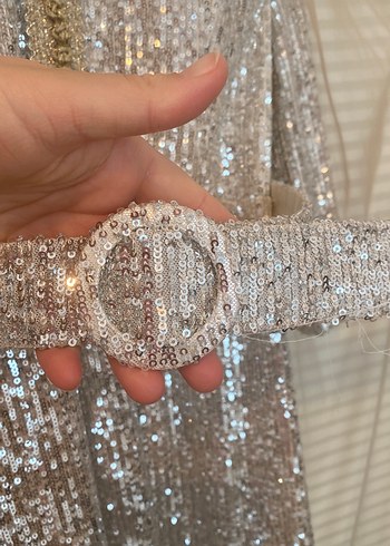 Altın sarısı, nişan ve kına gecesi ve özel gün için abiye - Görsel 4