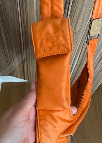 Turuncu askılı çanta, roman marka eşsiz bir parça - Görsel 3