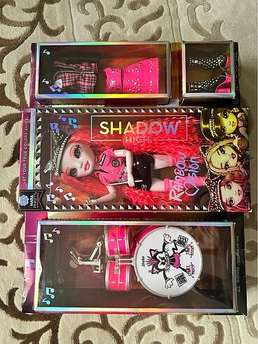 Shadow high rainbow high - Görsel 4