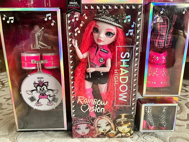 Shadow high rainbow high - Görsel 2