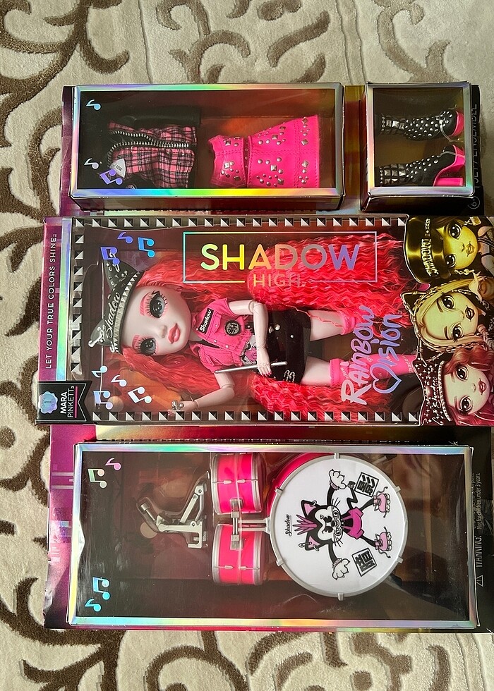 Shadow high rainbow high - Görsel 4