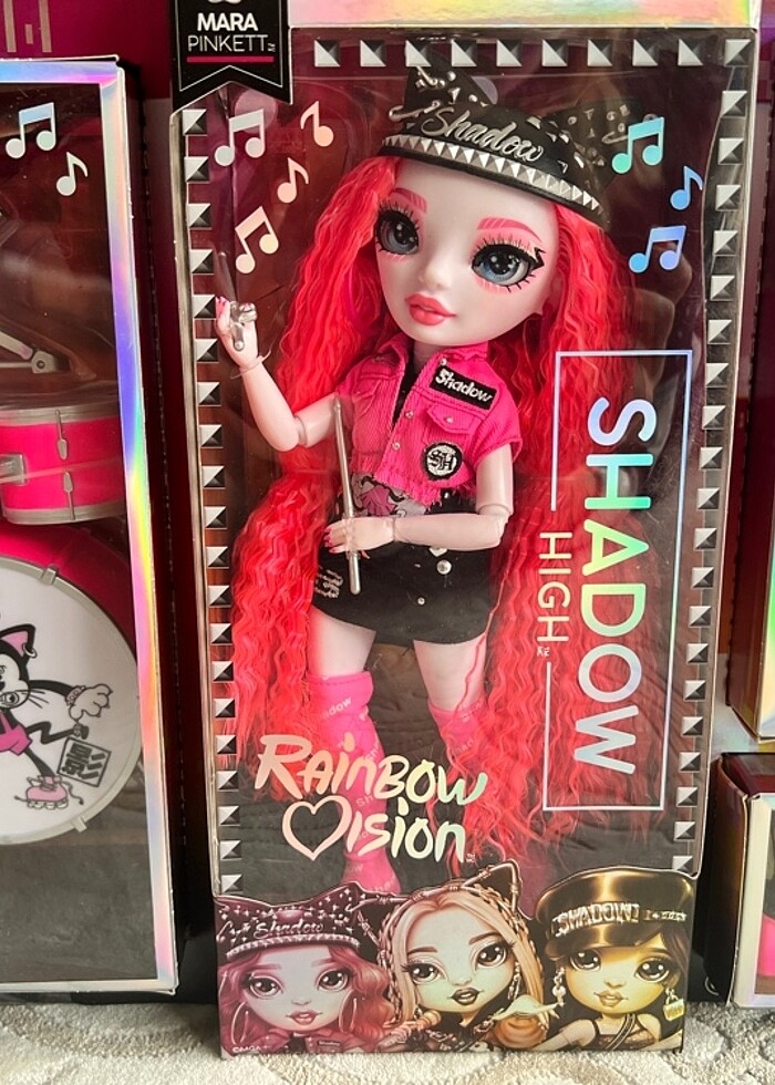 Shadow high rainbow high - Görsel 2