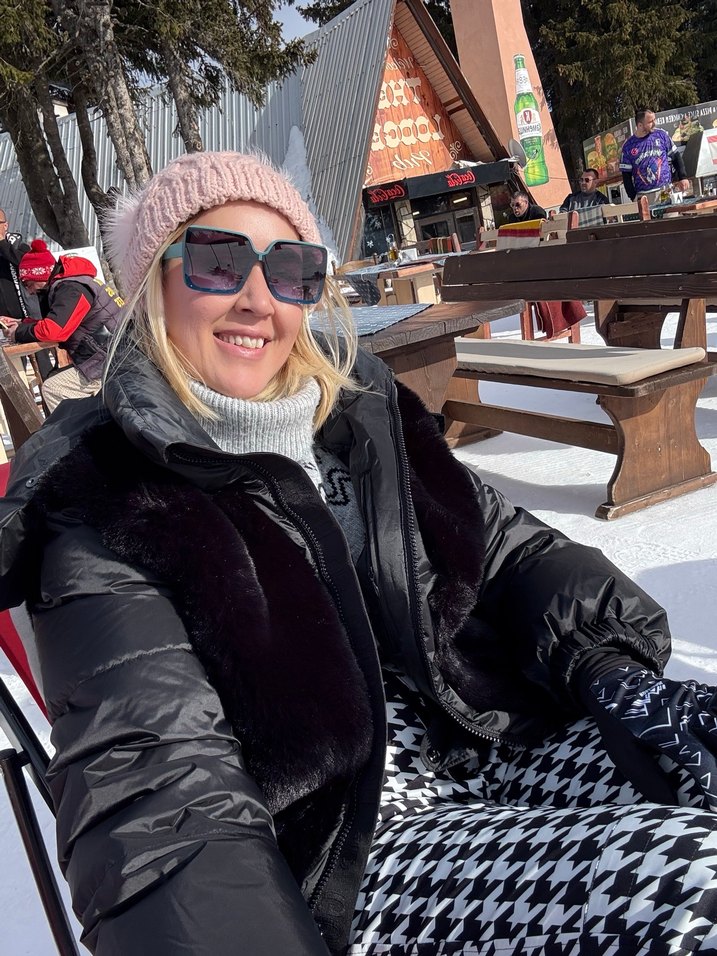 Goldbergh Siyah Kürklü Kadın Kayak Montu - Görsel 2