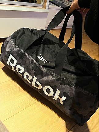 Reebok çanta