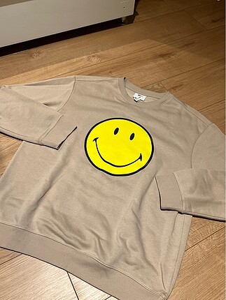 H&M smiley hoodie