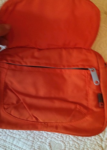 Parlak Kırmızı Bebek Çantası - Görsel 2