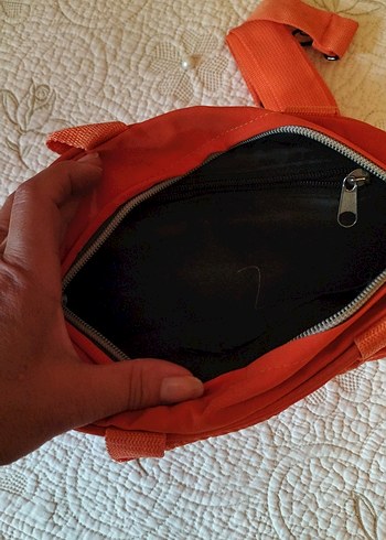 Parlak Kırmızı Bebek Çantası - Görsel 3