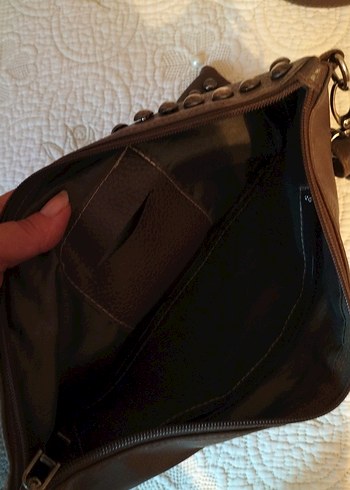 Kahverengi Deri Zımbalı Kadın Çanta - Görsel 4