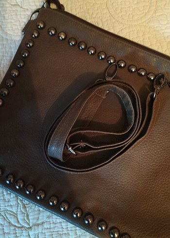 Kahverengi Deri Zımbalı Kadın Çanta - Görsel 6