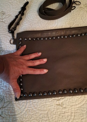 Kahverengi Deri Zımbalı Kadın Çanta - Görsel 3