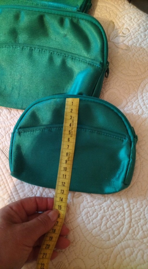 Parlak Yeşil Kadın Makyaj Çantası Seti - Görsel 2