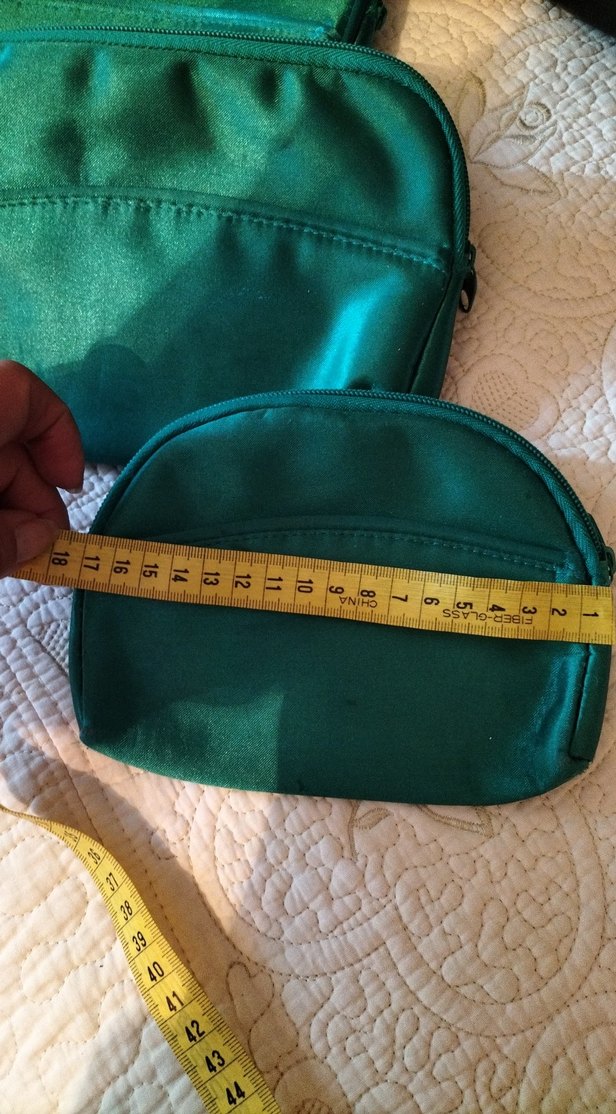 Parlak Yeşil Kadın Makyaj Çantası Seti - Görsel 3