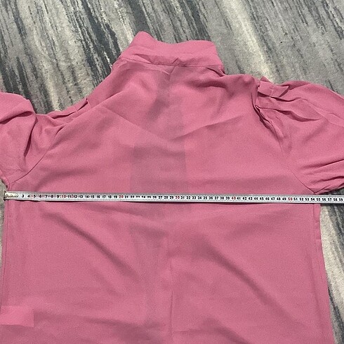 xl Beden pembe Renk TRENDYOLMILLA PEMBE GOMLEK????