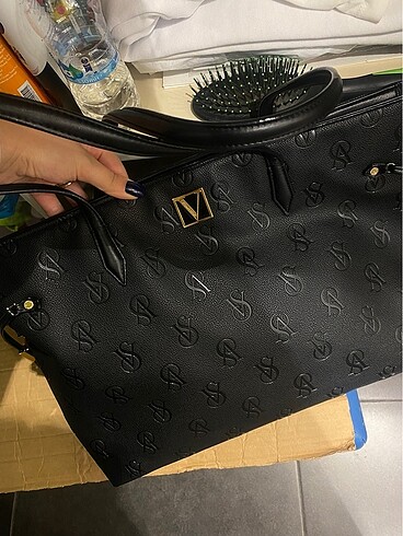 Victoria?s secret tote bag