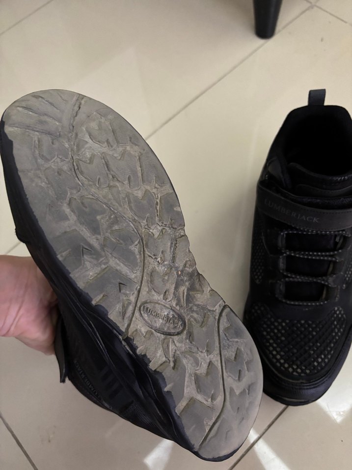 Siyah Erkek Çocuk Kauçuk Botlar Velcro - Görsel 2