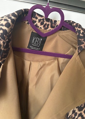 Leopar Desenli Bej Kadın Trençkot - Görsel 4