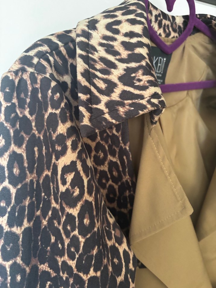 Leopar Desenli Bej Kadın Trençkot - Görsel 5