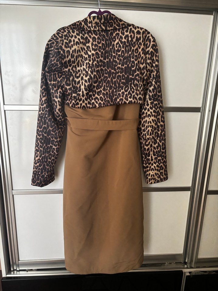 Leopar Desenli Bej Kadın Trençkot - Görsel 3