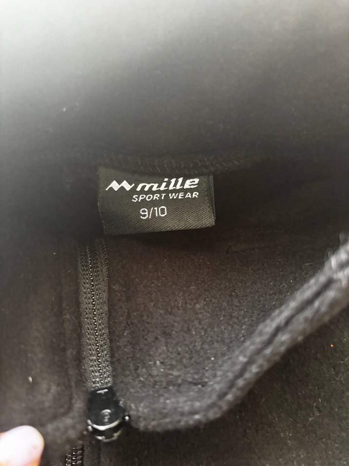 Siyah Fermuarlı polar yelek - Görsel 2