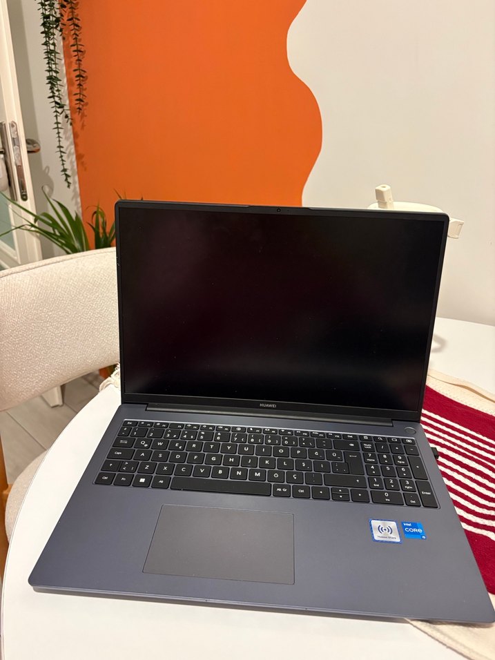 Huawei Dizüstü Bilgisayar - Görsel 2