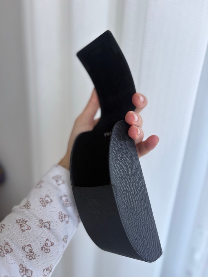 Prada Gözlük Kılıfı - Görsel 3