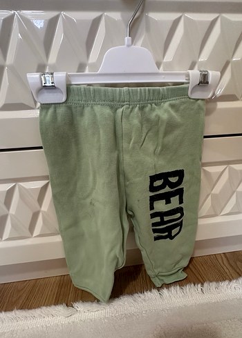 Sarı ve yeşil bebek eşofman takımı 9 ay - Görsel 4