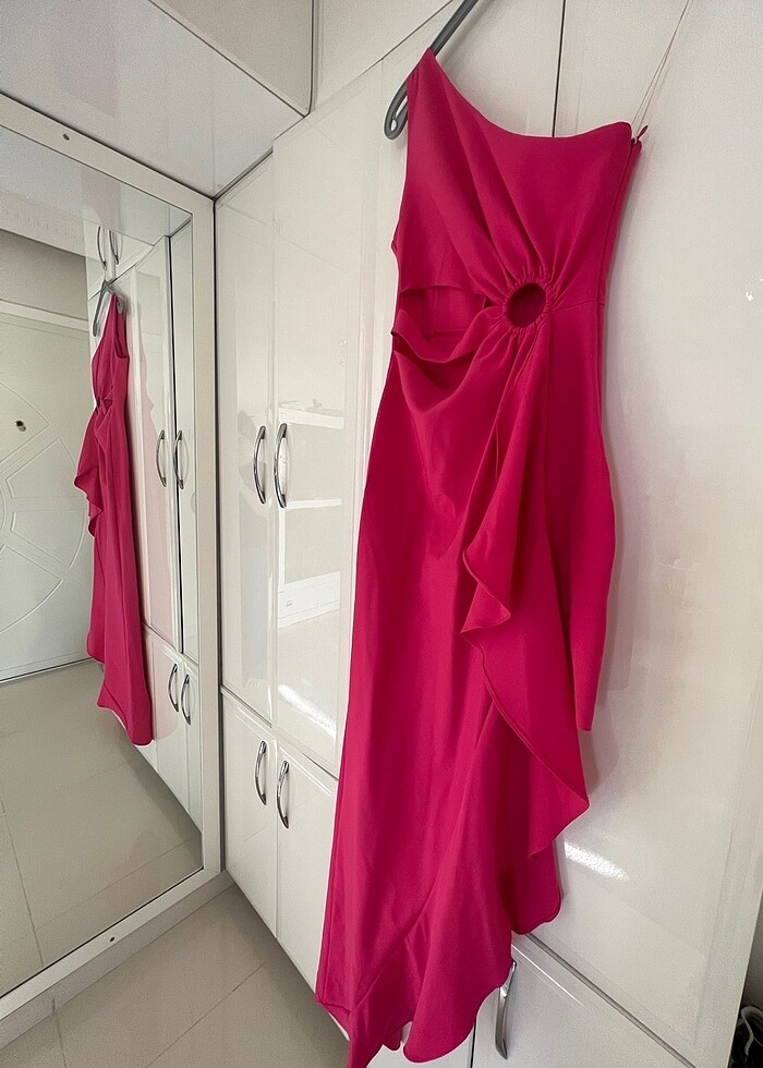 Trendyol Milla fuşya bel detaylı abiye - Görsel 2