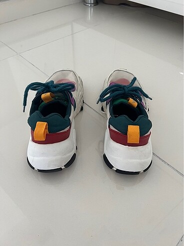 Zara spor ayakkabı - Görsel 3