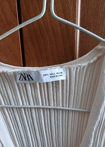 Zara V Yaka Kısa Triko