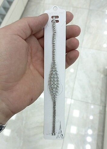 Taşlı bileklik