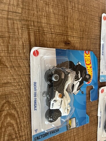  Beden Renk 5 Hotwheels