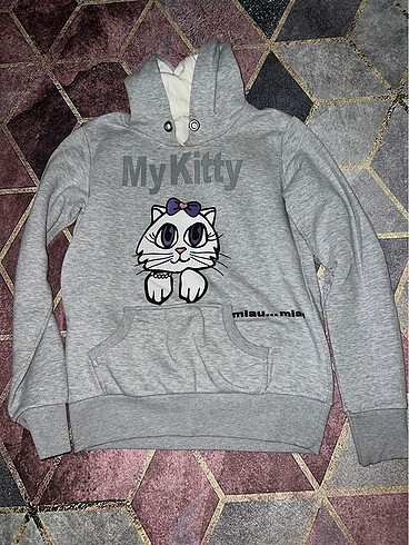 Sweatshirt