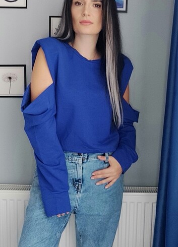 Kol detaylı saks mavi alt kısmı lastikli sweatshirt
