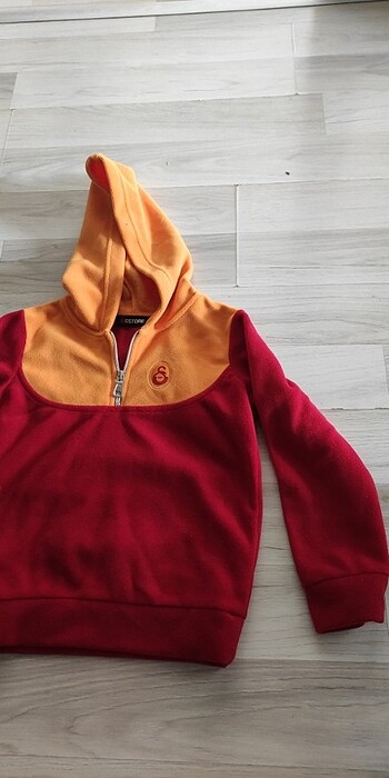 Gs store, polar sweatshirt 