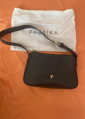 Fabrika Sik Siyah Capraz Canta