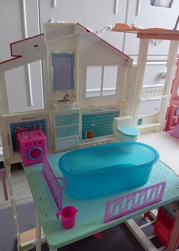 barbie muhteşem malibu eviiki katlı - Görsel 3