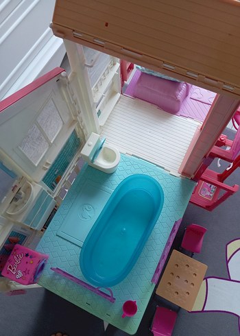 barbie muhteşem malibu eviiki katlı - Görsel 9