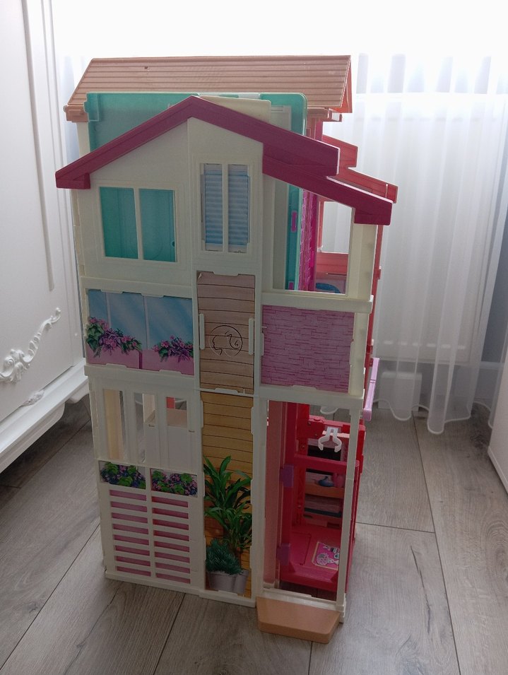 barbie muhteşem malibu eviiki katlı - Görsel 2